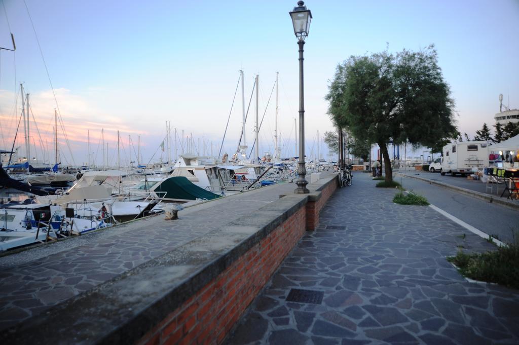 Hotel Al Faro Cervia Buitenkant foto